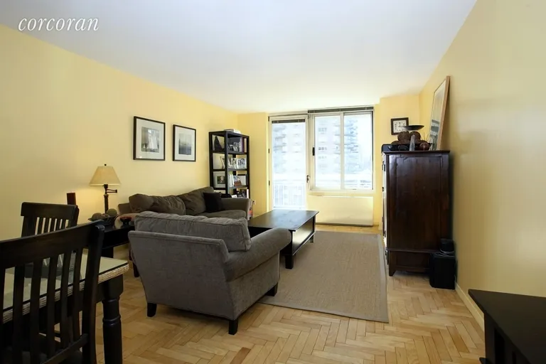 New York City Real Estate | View 170 East 87th Street, W10F | 1 Bed, 1 Bath | View 1