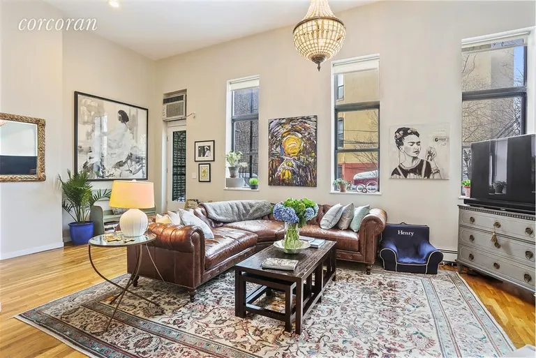 New York City Real Estate | View 302 5th Avenue, 1R | 2 Beds, 2 Baths | View 1