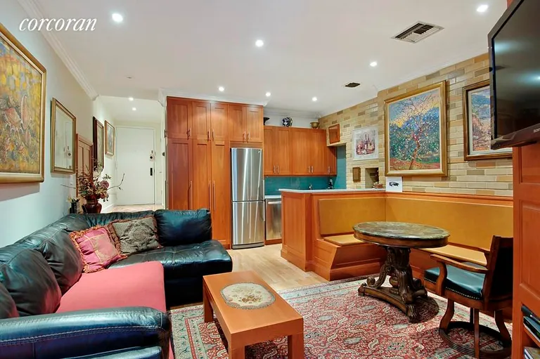 New York City Real Estate | View 253 West 73rd Street, 7J | room 1 | View 2