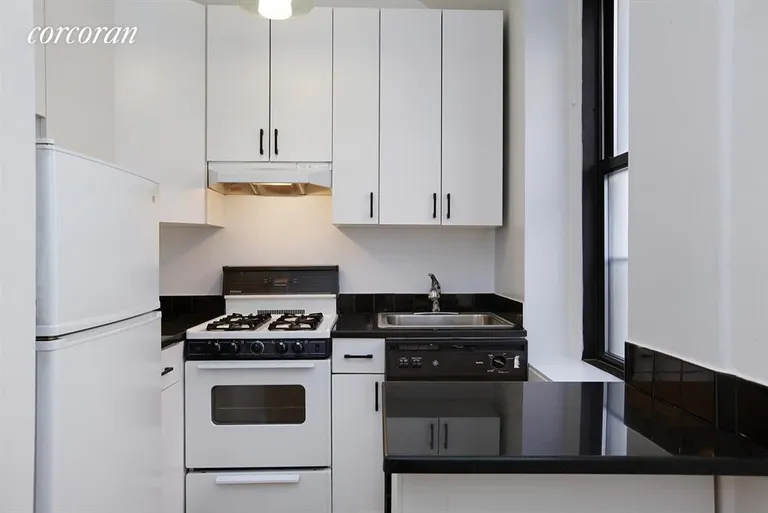 New York City Real Estate | View 27 Washington Square North, 2D | Kitchen | View 8