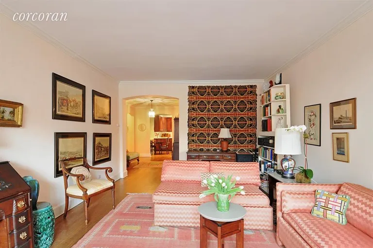 New York City Real Estate | View 515 East 89th Street, 5K | Living Room | View 2