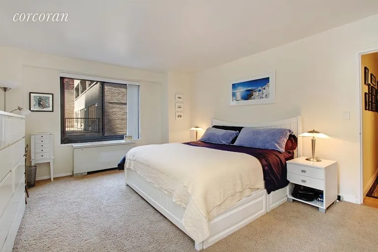 New York City Real Estate | View 10 East End Avenue, 9D | Master Bedroom | View 4