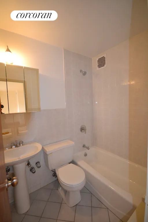 New York City Real Estate | View 38 West 69th Street, 4A | Full Bathroom in upstair's Bedroom | View 11
