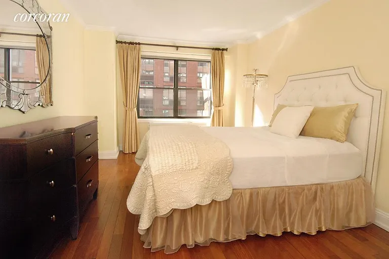 New York City Real Estate | View 301 East 64th Street, 6D | room 2 | View 3