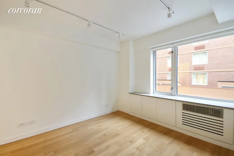 New York City Real Estate | View 211 East 51st Street, 3C | room 2 | View 3