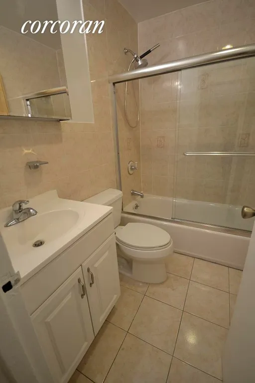 New York City Real Estate | View 40 West 89th Street, 2AB | Full bathroom | View 6
