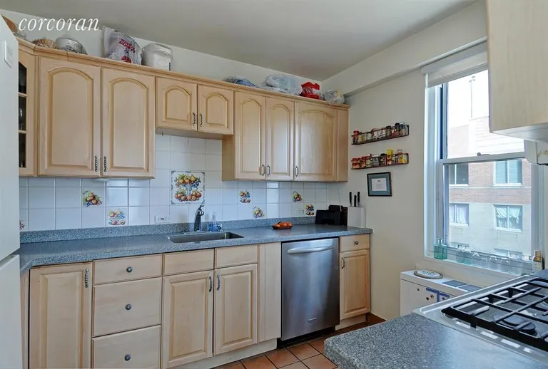 New York City Real Estate | View 340 East 64th Street, 12G | Kitchen | View 2