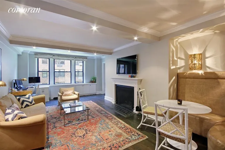 New York City Real Estate | View 225 East 73rd Street, 8A | Living Room / Dining Room | View 2