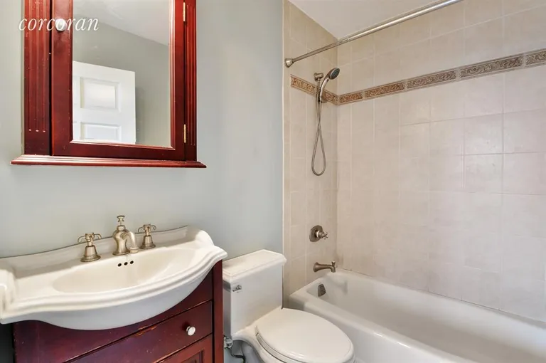 New York City Real Estate | View 404 East 79th Street, 17F | Bathroom | View 5