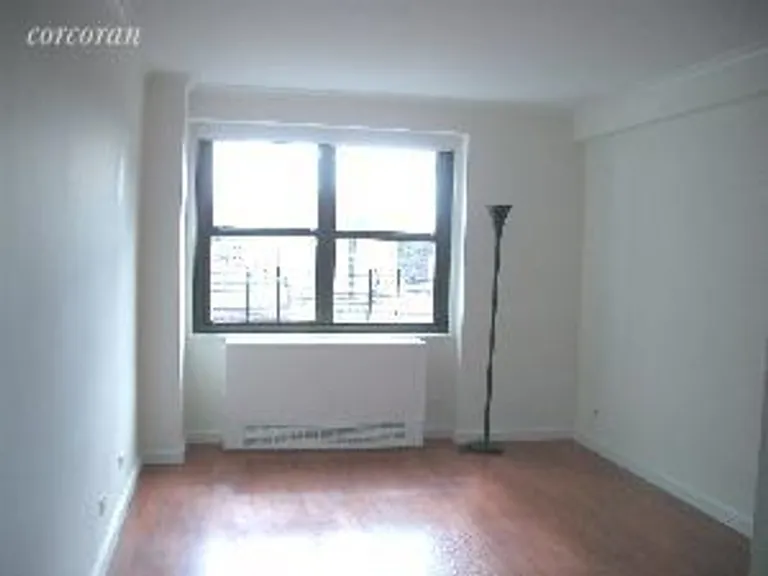 New York City Real Estate | View 115 East 9th Street, 16L | room 1 | View 2