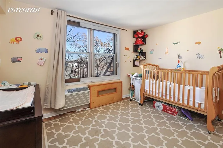 New York City Real Estate | View 525 Ocean Parkway, 4D | Location 1 | View 5