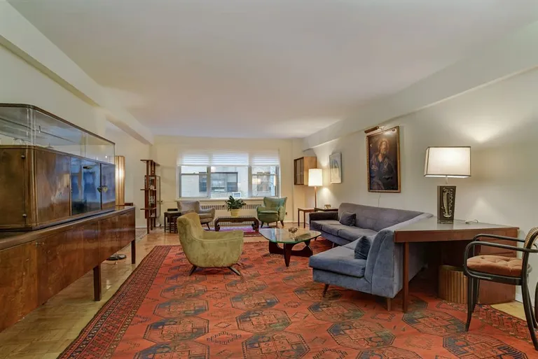 New York City Real Estate | View 1025 Fifth Avenue, 5AS | 2 Beds, 2 Baths | View 1