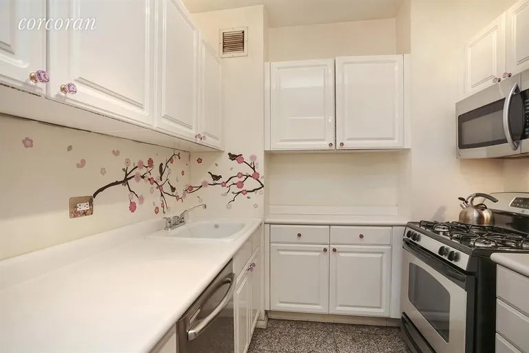 New York City Real Estate | View 170 East 87th Street, E17E | Kitchen | View 3