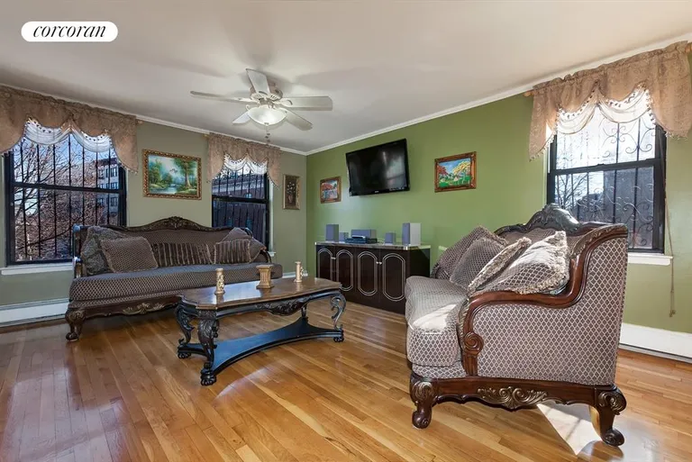 New York City Real Estate | View 258 Bedford Avenue, 2 | 2 Beds, 1 Bath | View 1