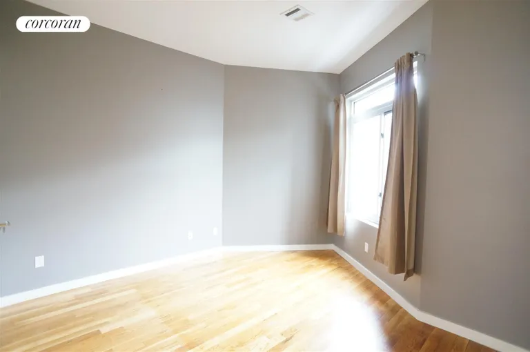 New York City Real Estate | View 310 Bedford Avenue, 2nd Floor | room 3 | View 4