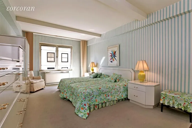 New York City Real Estate | View 930 Fifth Avenue, 11E | Master Bedroom | View 4