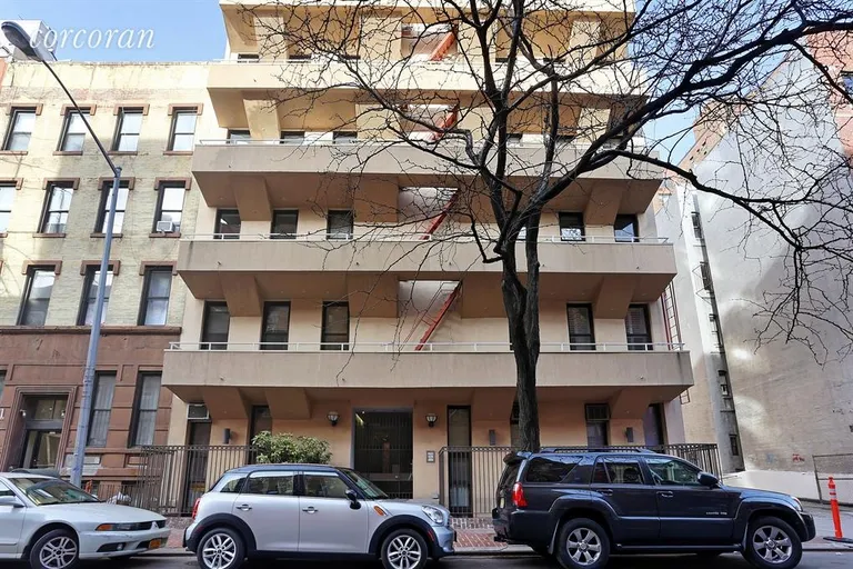 New York City Real Estate | View 425 East 78th Street, 3A | Front View | View 5