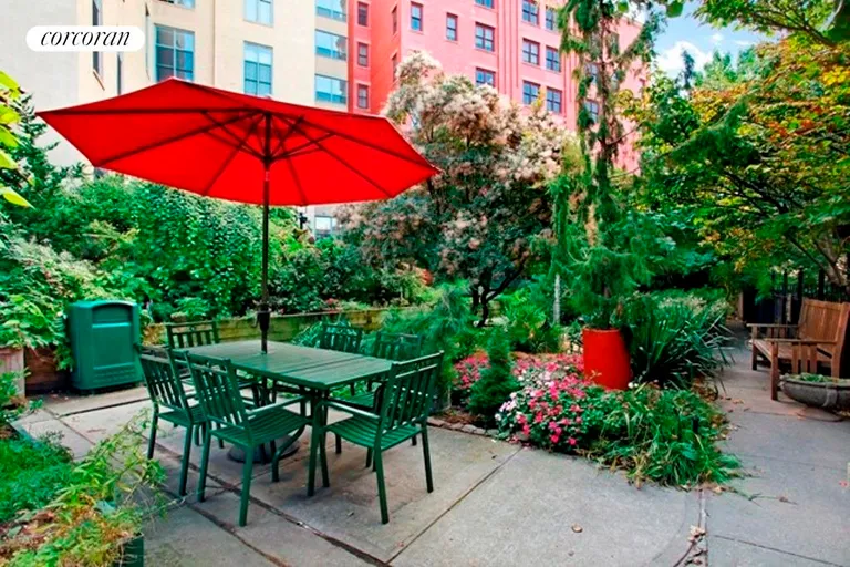 New York City Real Estate | View 75 Poplar Street, 2K | Common Garden and Patio | View 5