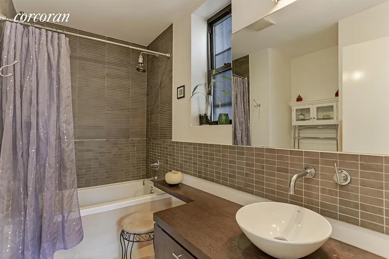 New York City Real Estate | View 1060 Putnam Avenue, 1R | Master Bathroom en suite | View 4
