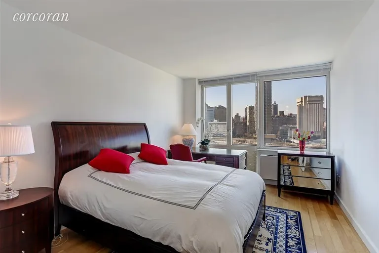New York City Real Estate | View 415 Main Street, 9G | Master Bedroom | View 4