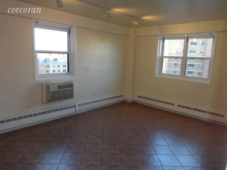 New York City Real Estate | View 191 Willoughby Street, 11F | room 1 | View 2