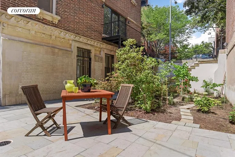 New York City Real Estate | View 101 8th Avenue, 9 | 2 Beds, 1 Bath | View 1