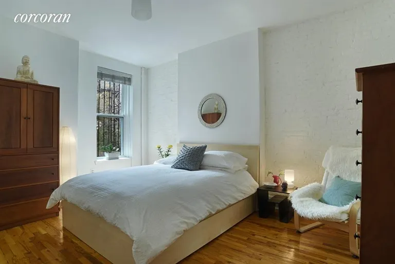 New York City Real Estate | View 654 Carroll Street, 1R | Master Bedroom | View 4
