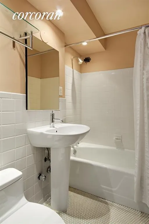 New York City Real Estate | View 446 East 86th Street, 14C | Bathroom | View 4