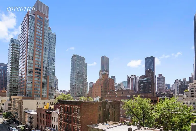 New York City Real Estate | View 211 East 53rd Street, 9F | room 2 | View 3