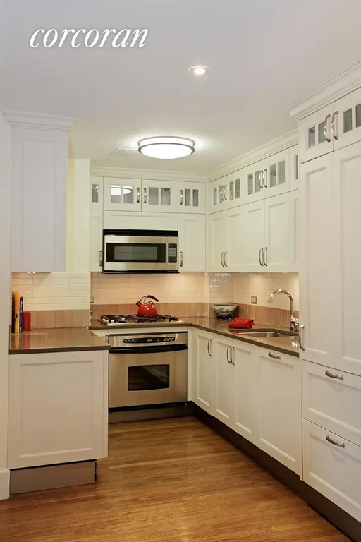 New York City Real Estate | View 27 West 72nd Street, 1407 | Kitchen | View 6