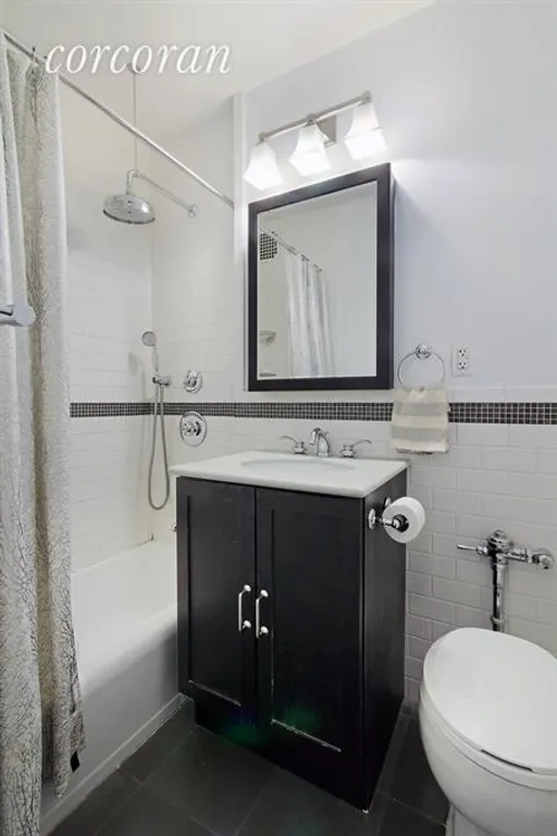 New York City Real Estate | View 14 Horatio Street, 2J | Bathroom | View 4