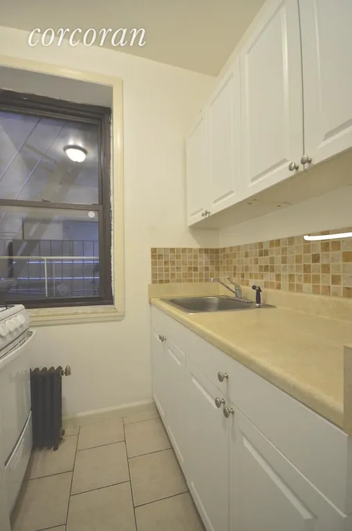 New York City Real Estate | View 202 Thompson Street, 3 | room 3 | View 4