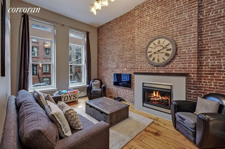 New York City Real Estate | View 124 West 87th Street, 1A | Living Room | View 2