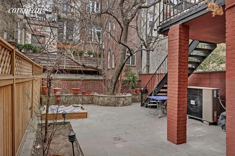 New York City Real Estate | View 124 West 87th Street, 1A | Side Yard | View 6
