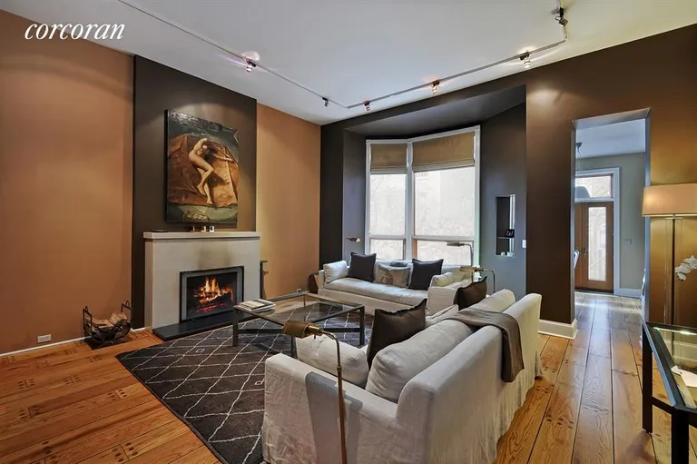 New York City Real Estate | View 124 West 87th Street, 1A | Living Room | View 8