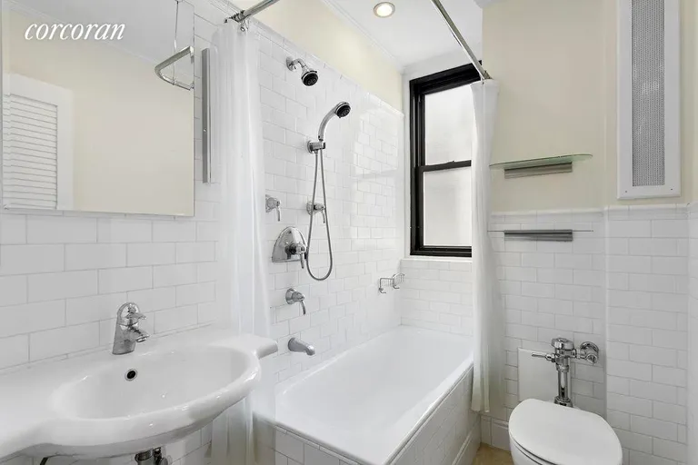 New York City Real Estate | View 30 Fifth Avenue, 15B | 2 | View 7