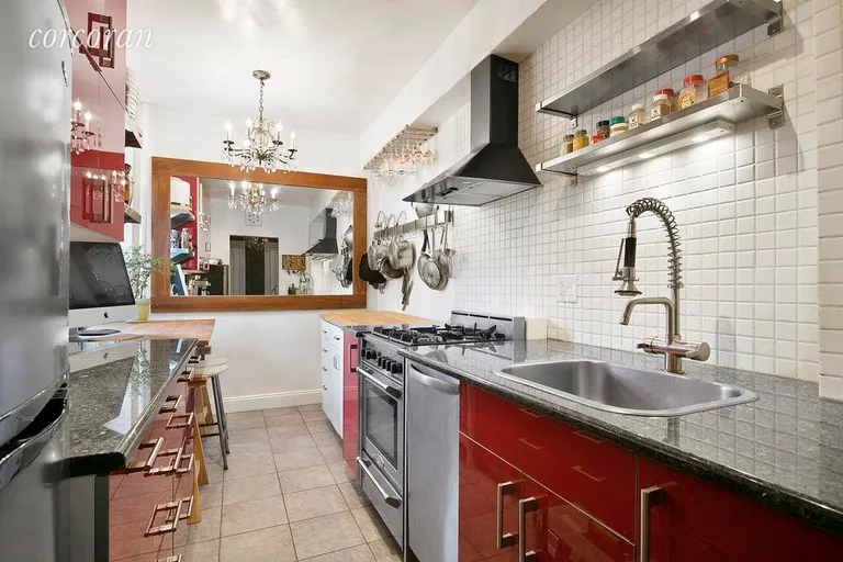 New York City Real Estate | View 333 4th Street, 4H | Spacious and Modern, Windowed Eat-In Kitchen | View 3