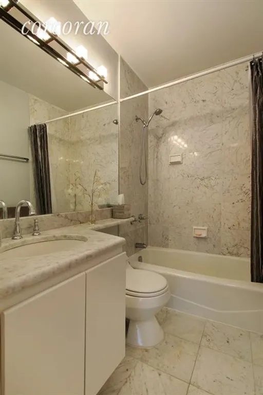 New York City Real Estate | View 45 East 25th Street, 10C | Bathroom | View 4