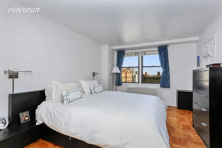 New York City Real Estate | View 201 East 21st Street, 17F | Bedroom | View 4