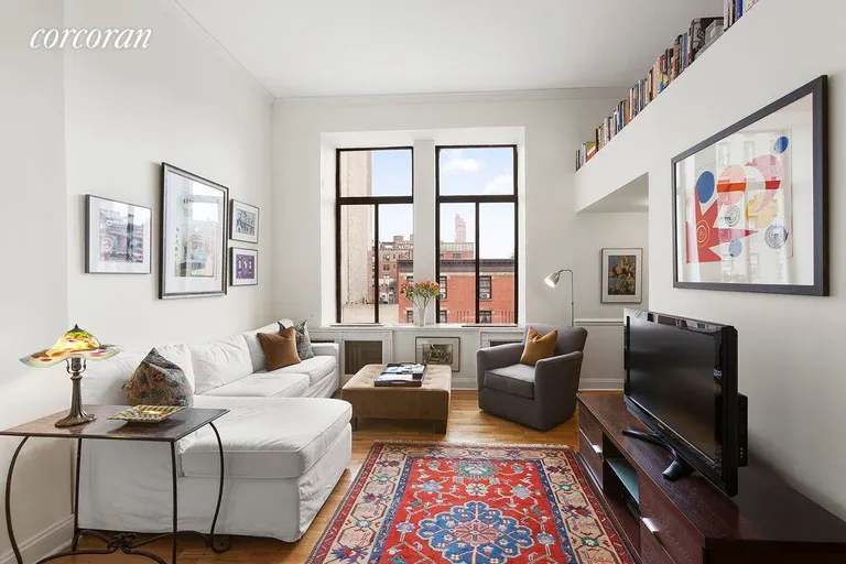New York City Real Estate | View 100 West 72Nd Street, 5A | 2 Beds, 1 Bath | View 1