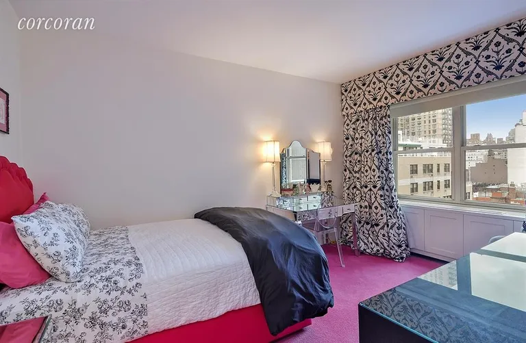 New York City Real Estate | View 370 East 76th Street, A1402 | Bedroom | View 8