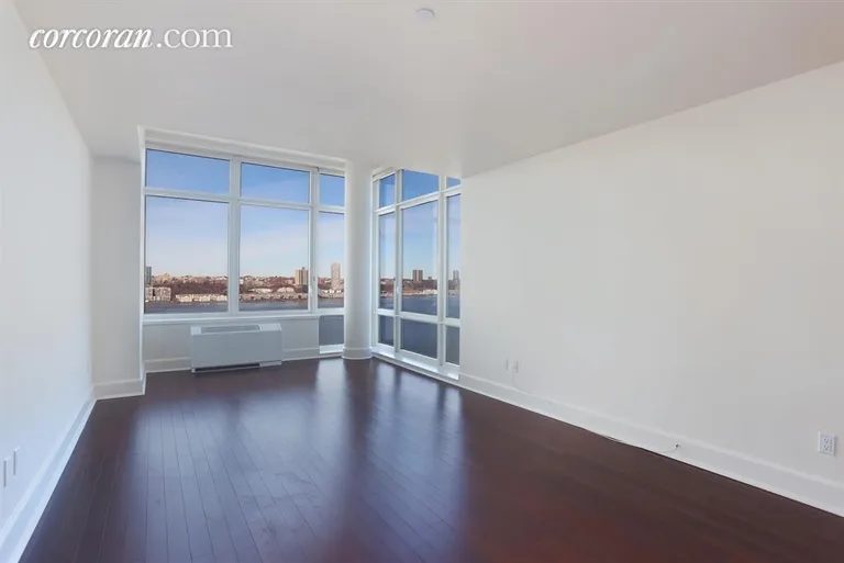 New York City Real Estate | View 60 Riverside Boulevard, 2009 | Spacious open living/dining room | View 4