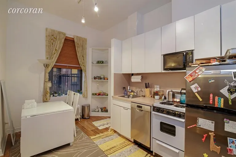 New York City Real Estate | View 140 West 69th Street, 99B | Kitchen | View 3