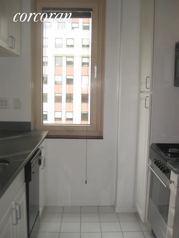 New York City Real Estate | View 350 West 50th Street, 16I | room 2 | View 3