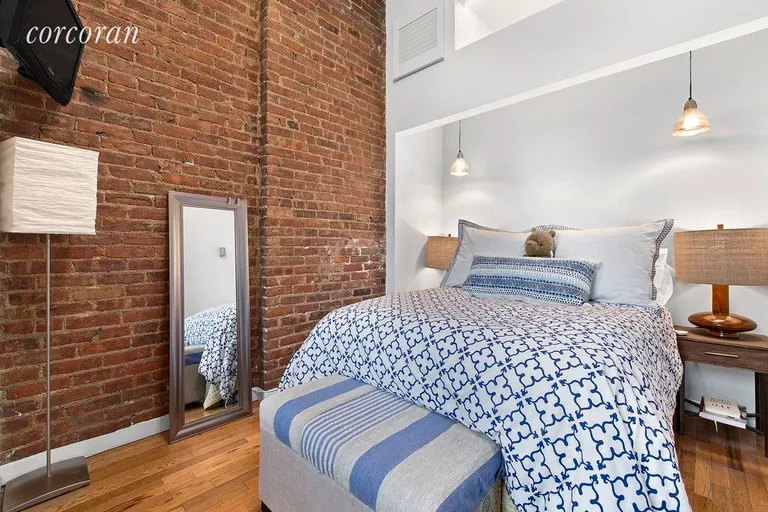 New York City Real Estate | View 344 West End Avenue, 7 | Extra Storage Above Bed | View 11