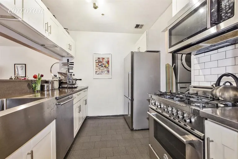 New York City Real Estate | View 372 Dekalb Avenue, 1I | Renovated Kitchen | View 3
