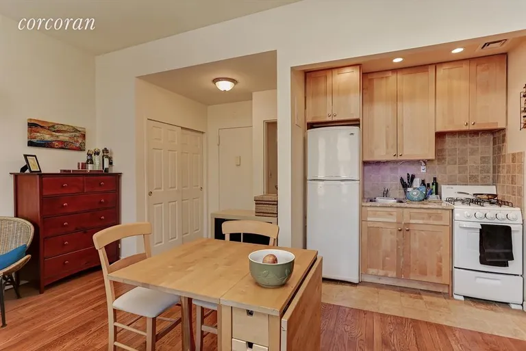 New York City Real Estate | View 158 West 94th Street, 3F | Kitchen | View 10