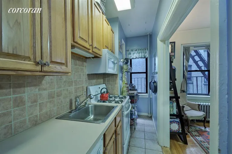 New York City Real Estate | View 854 West 181st Street, 3H | Kitchen | View 2