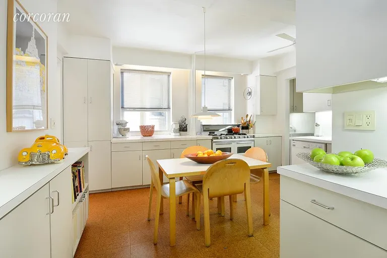 New York City Real Estate | View 40 West 77th Street, 11F | room 3 | View 4