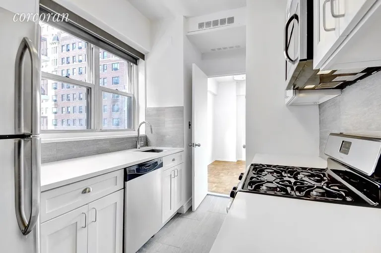 New York City Real Estate | View 60 East 8th Street, 5B | room 4 | View 5